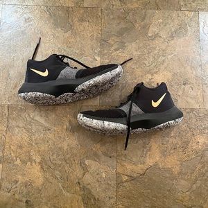 Air precision Nike basketball shoes